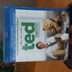 Ted. Blu-ray disc. Great condition works perfectly. 🧸